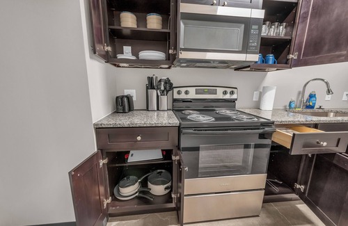 Waldron Apartment | Lovely 1bedroom/1bath in Kansas Free WiFi Parking Clean and Comfortable