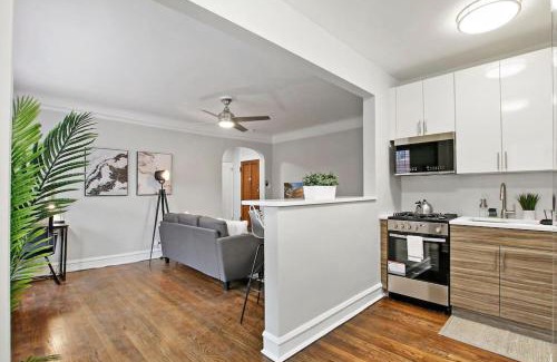 Evanston Apartment | Lovely 1BR Apt in Evanston - Elmwood 105