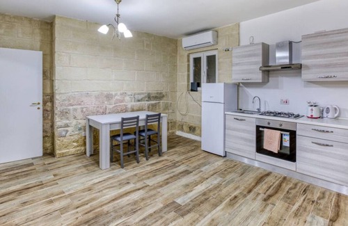 Ħal Bisbut Apartment | Lovely 1BR Studio home in Quiet Town of Zejtun