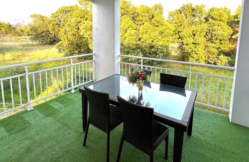 Venzolasca Apartment | Lovely 1st floor apartment in recent house - 5' walk to the beach