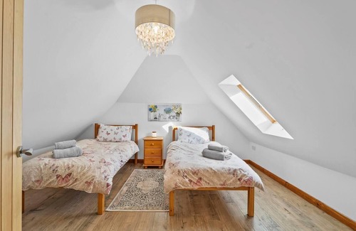 Westmarsh House | Lovely 2-Bed House in Canterbury