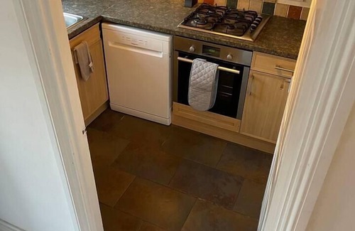Rochester House | Lovely 2-Bed House in Rochester