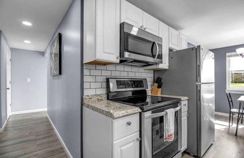 North Tonawanda Apartment | Lovely 2 bedroom apartment with free parking