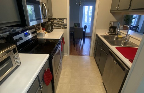 Westover Condo | Lovely 2 bedroom 2 Bath located DOWNTOWN FAYETTEVILLE