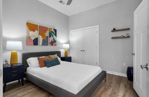 Hillsboro Village House | Lovely 2 Bedroom,3 Bed Near Restaurants, Bars, Shopping and Vanderbilt, Belmont