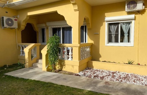 Oyster Pond Apartment | Lovely 2 Bedroom Apartment in Quiet Neighborhood!