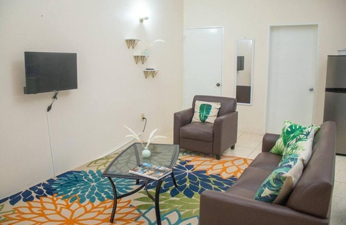 Potters Village Apartment | Lovely 2 Bedroom Apt 4 Warm, Cosy, Comfortable