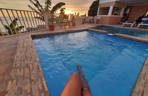 Roseau Apartment | Lovely 2-Bedroom Apartment with shared outdoor pool