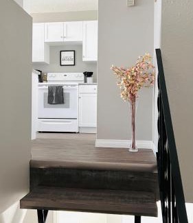 Camrose Apartment | Lovely 2 Bedroom apartment