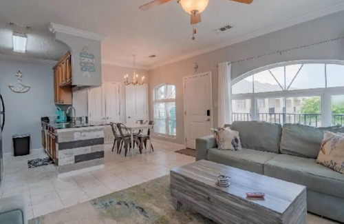 Long Beach Condo | Lovely 2 Bedroom Condo with a Pool and Beach View