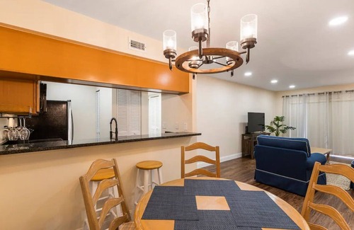 Sarasota Springs Condo | Lovely 2 Bedroom Condo close to Siesta Key