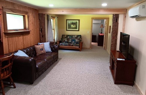 Maryland House | Lovely 2-bedroom house in Maryland, Newly re-done interior