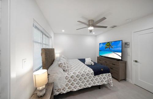 Harbordale Apartment | Lovely 2 Bedroom - Just Beachy By Pmi