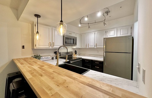 Hill City Villa | Lovely 2-bedroom villa on The Hills Golf Course