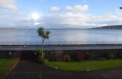 Rothesay Apartment | Lovely 3 bed apartment with a cottage feel.