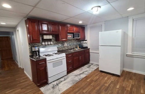 Schenectady Apartment | lovely 3 bedroom apartment with indoor electric fireplace.