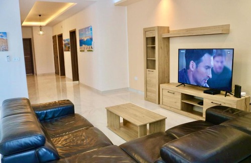 Marsaskala Apartment | Lovely 3 bedroom apartment close to Promenade