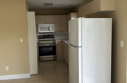 Westminister House | Lovely 3-bedroom house with garden in Lehigh Acres