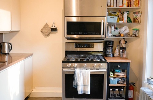 Little Italy Apartment | Lovely 3 Bedroom house in Little Italy
