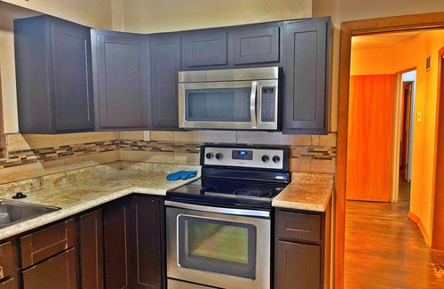 Normandy House | Lovely 3 Bedroom with entertainment basement