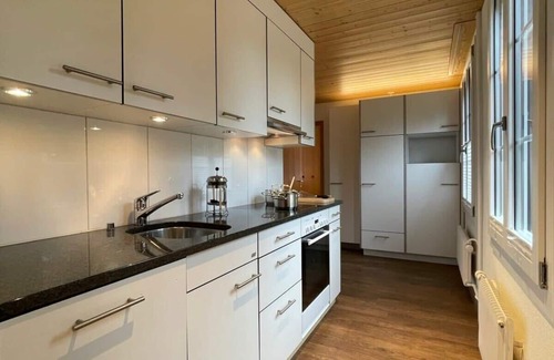 Saanenmoeser Ski Chalet | Lovely 4 Bedroom Chalet Great for Ski Holiday