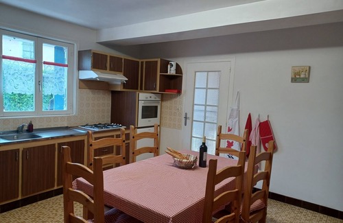 Clussais-la-Pommeraie House | Lovely 4-Bed House in rural West France