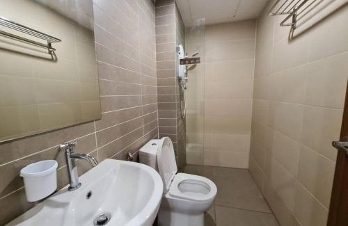Batu Lintang Apartment | Lovely 4paxs Kozi Square comfort Studio Home 2A