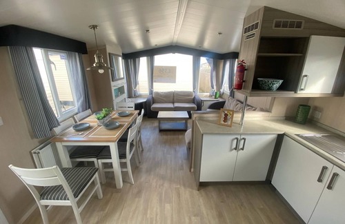 Towyn House | Lovely 6 berth caravan at Ty Mawr Holiday Park, North Wales ref 86004K
