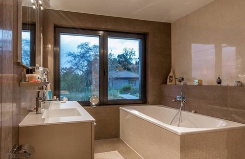 Cologny House | Lovely Amazing 5 BR Contemporary Villa in Cologny