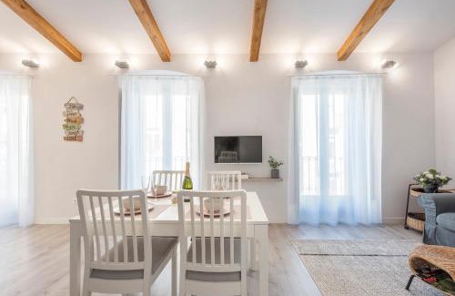 Banyoles Apartment | Lovely and bright apartment in the heart of Banyoles