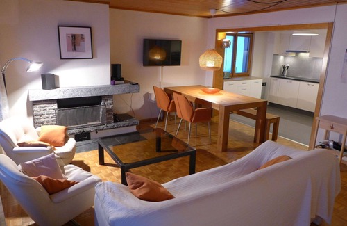 Chermignon Apartment | Lovely apartment for 5 guests with WIFI, TV, balcony and parking