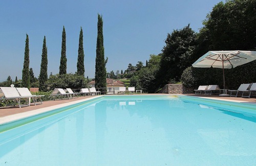Colognola ai Colli Apartment | Lovely apartment for 8 people with WIFI, pool, A/C, TV and parking, close to Verona