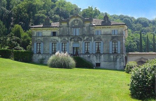 Colognola ai Colli Apartment | Lovely apartment for 8 people with WIFI, pool, A/C, TV and parking, close to Verona