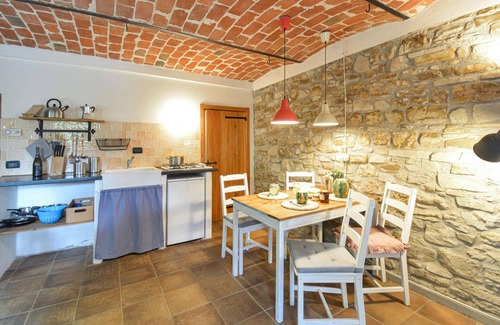 Monastero Bormida Apartment | Lovely apartment in Monastero Bormida