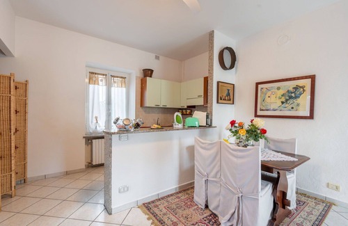 Castell'Alfero Apartment | Lovely apartment for 4 people with pool, WIFI, TV, patio and parking