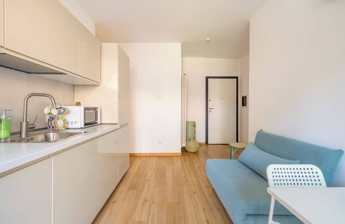 Torrino Apartment | Lovely apartment 5 minutes walk from Tor di Valle Station of MetroMare linen