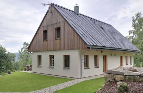 Korenov Apartment | Lovely apartment for 8 people with WIFI, TV, terrace and parking