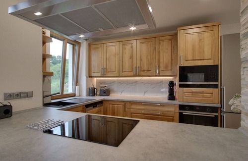 Tanvald Apartment | Lovely apartment for 12 guests with WIFI, TV, terrace and parking