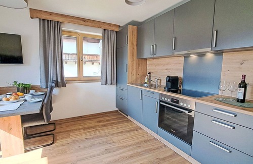 Oberau Apartment | Lovely apartment for 4 people with WIFI, TV, panoramic view and parking