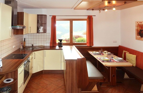 Muhlthal Apartment | Lovely apartment for 8 guests with WIFI, TV and balcony