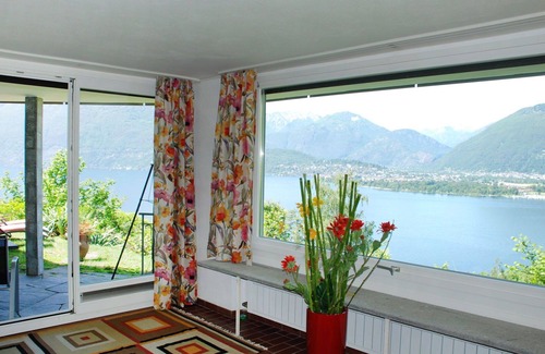 San Nazzaro Apartment | Lovely apartment for 4 guests with WIFI, pool, TV, patio, pets allowed, panoramic view and parking