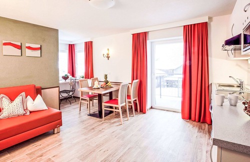Mathon Apartment | Lovely apartment for 4 people with WIFI, TV, balcony, pets allowed, panoramic view and parking