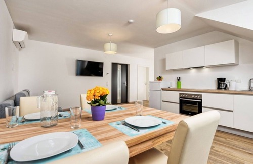 Egg am Faaker See Apartment | Lovely apartment for 4 people with WIFI, A/C, TV, balcony and parking