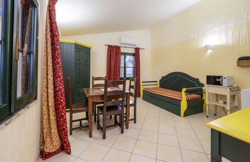 Arborea Apartment | Lovely apartment for 4 guests with A/C, pool, WIFI, TV and pets allowed