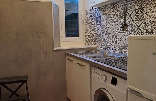 Pontedecimo Apartment | Lovely apartment for 4 people with A/C, WIFI, TV, balcony and panoramic view, close to Portofino