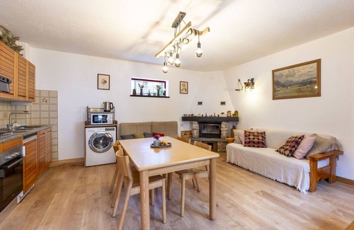 Isola Apartment | Lovely apartment for 5 guests with WIFI, TV, terrace and pets allowed