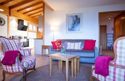 Ependes Apartment | Lovely apartment for 6 guests with WIFI, TV, terrace, panoramic view and parking