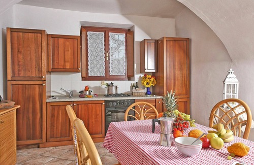 Cunettone-villa Apartment | Lovely apartment for 7 guests with pool, WIFI, A/C, TV, patio, pets allowed and parking