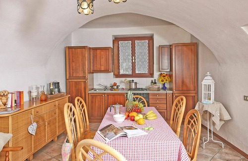 Cunettone-villa Apartment | Lovely apartment for 7 guests with pool, WIFI, A/C, TV, patio, pets allowed and parking