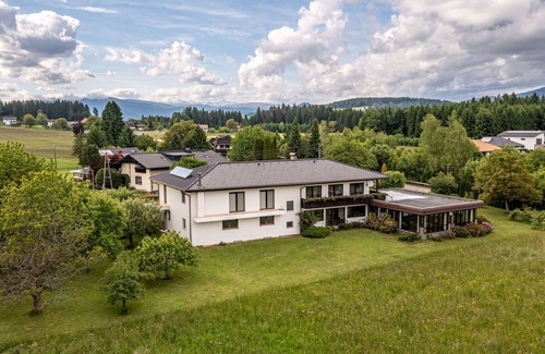 Feldkirchen in Kaernten Apartment | Lovely apartment for 6 people with WIFI, TV, balcony and parking